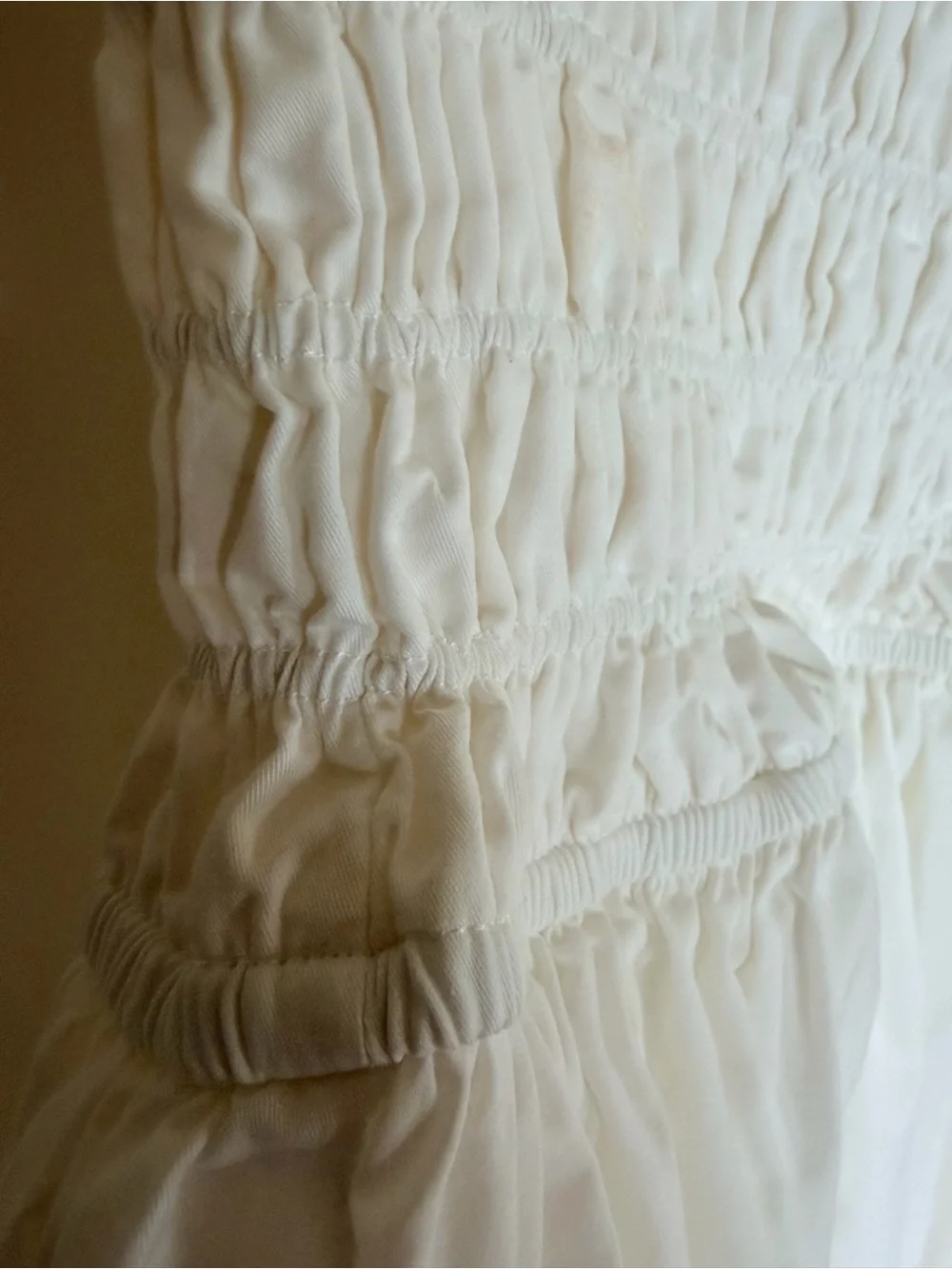 Astr the Label White Smocked Waist Mid Bubble Skirt.